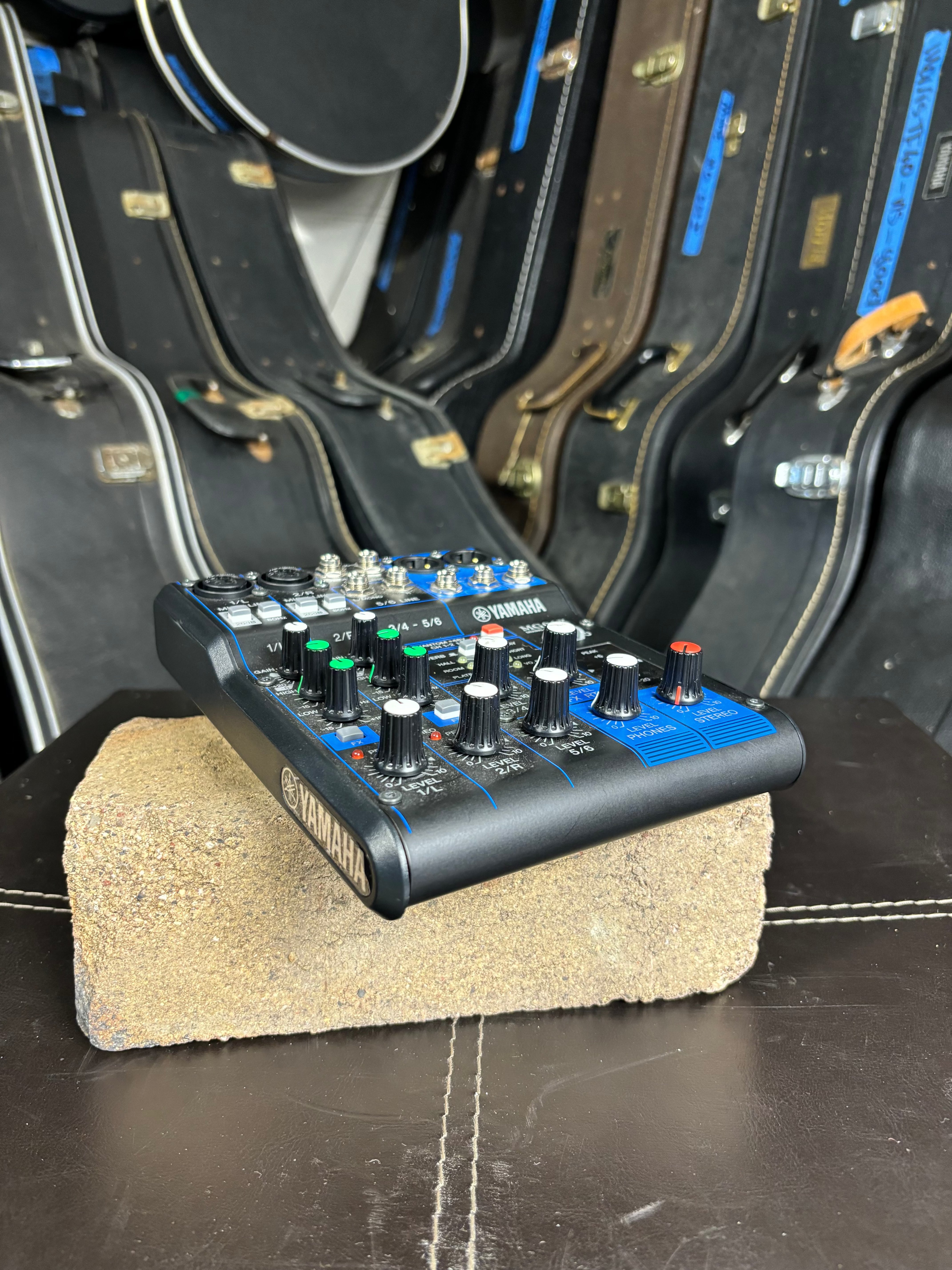 Yamaha MG06X – 6-Channel Analog Mixer with SPX Effects GiGi