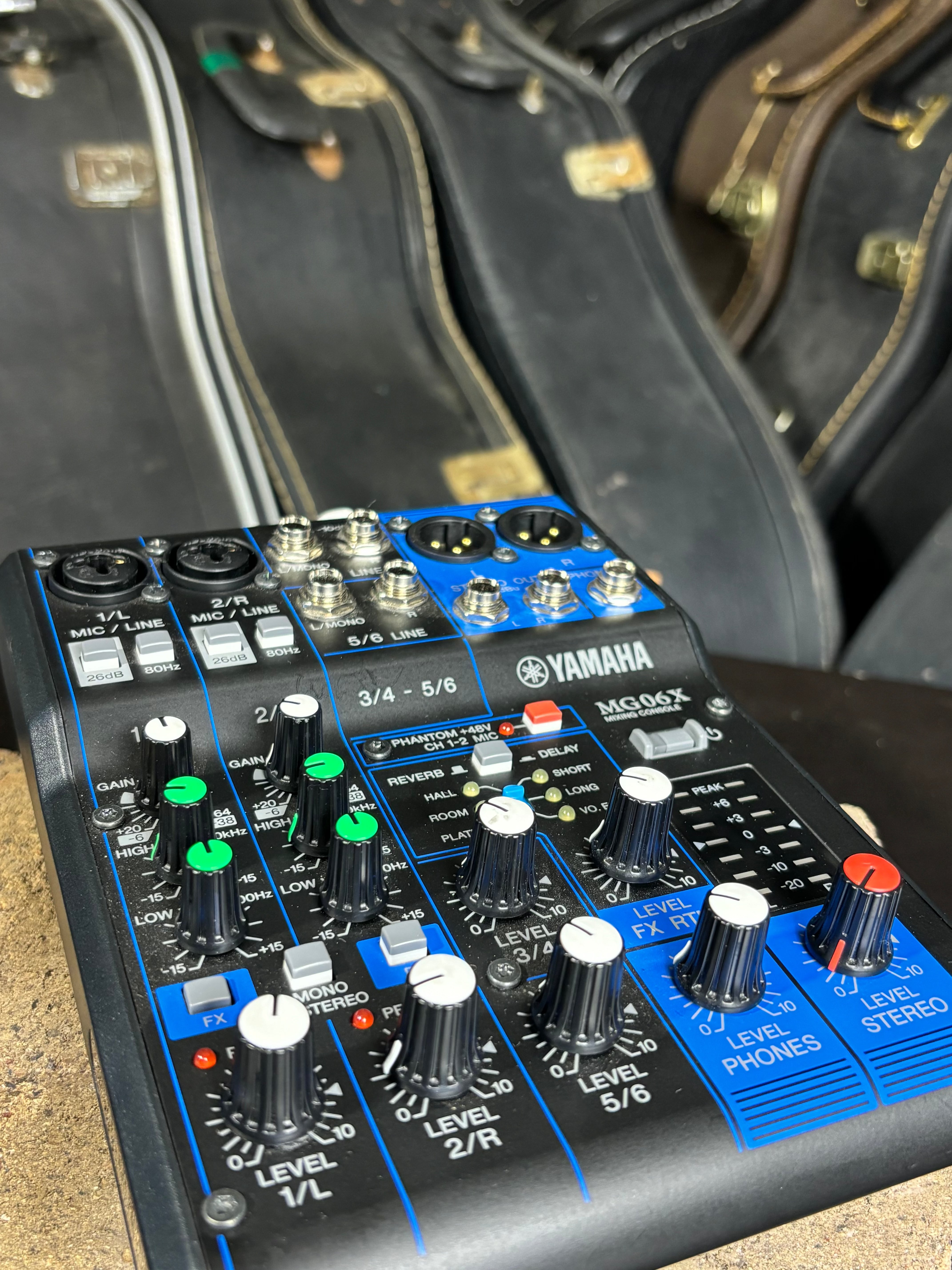 Yamaha MG06X – 6-Channel Analog Mixer with SPX Effects GiGi