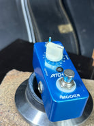 Mooer Pitchbox – Polyphonic Pitch Shifter / Harmonizer Pedal