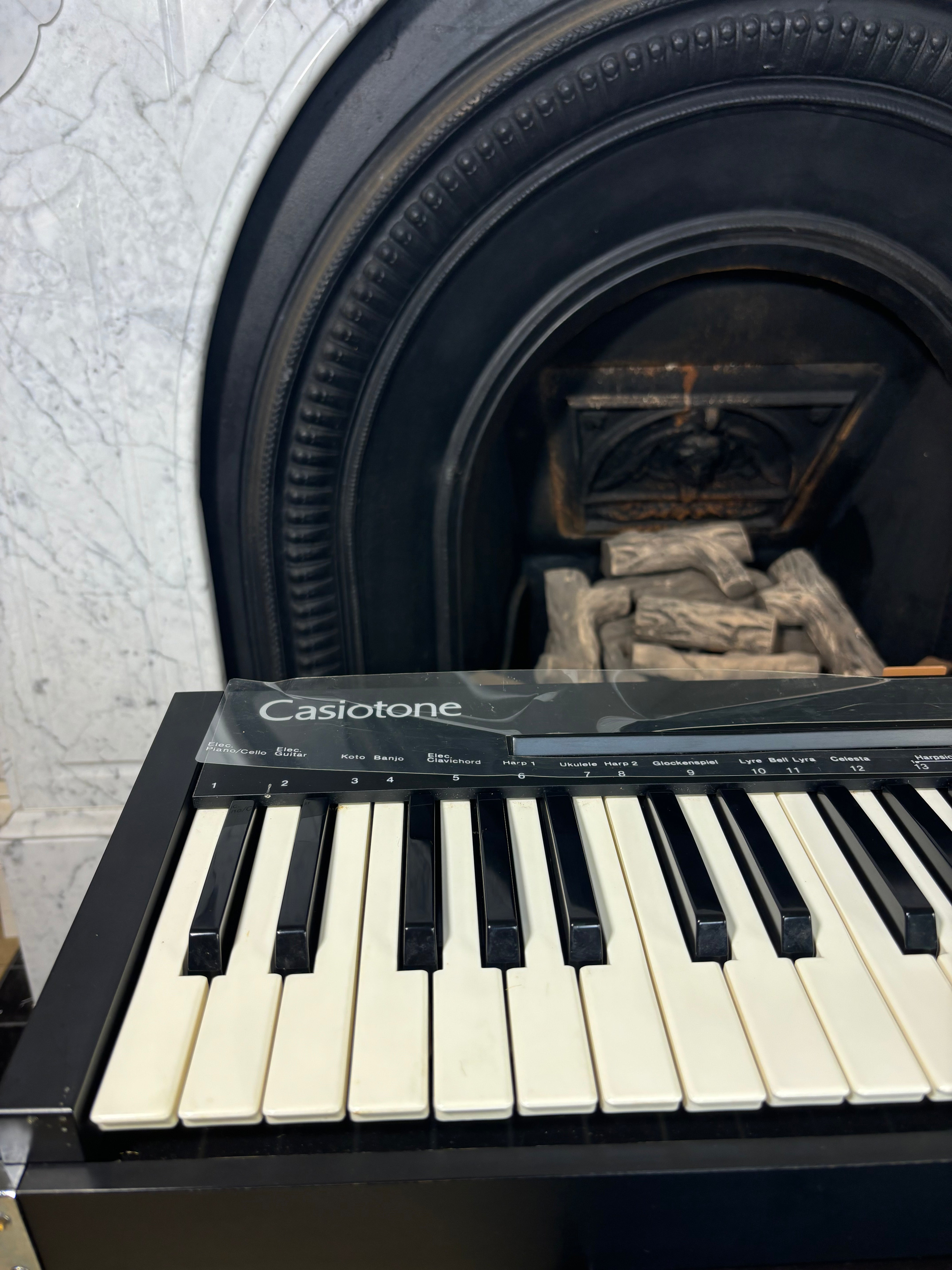 Casiotone_201_Right Side