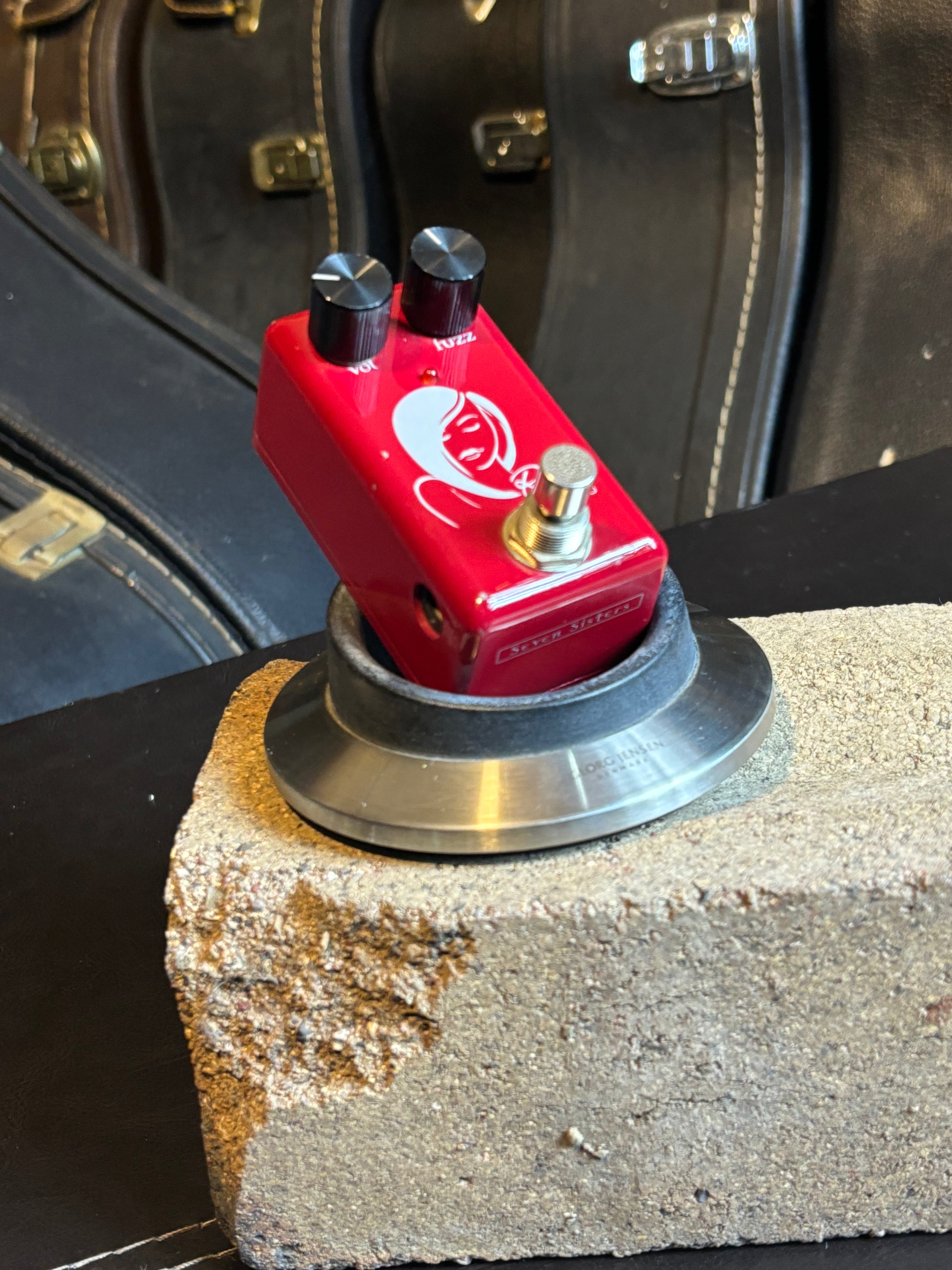 Red Witch – Ruby Fuzz