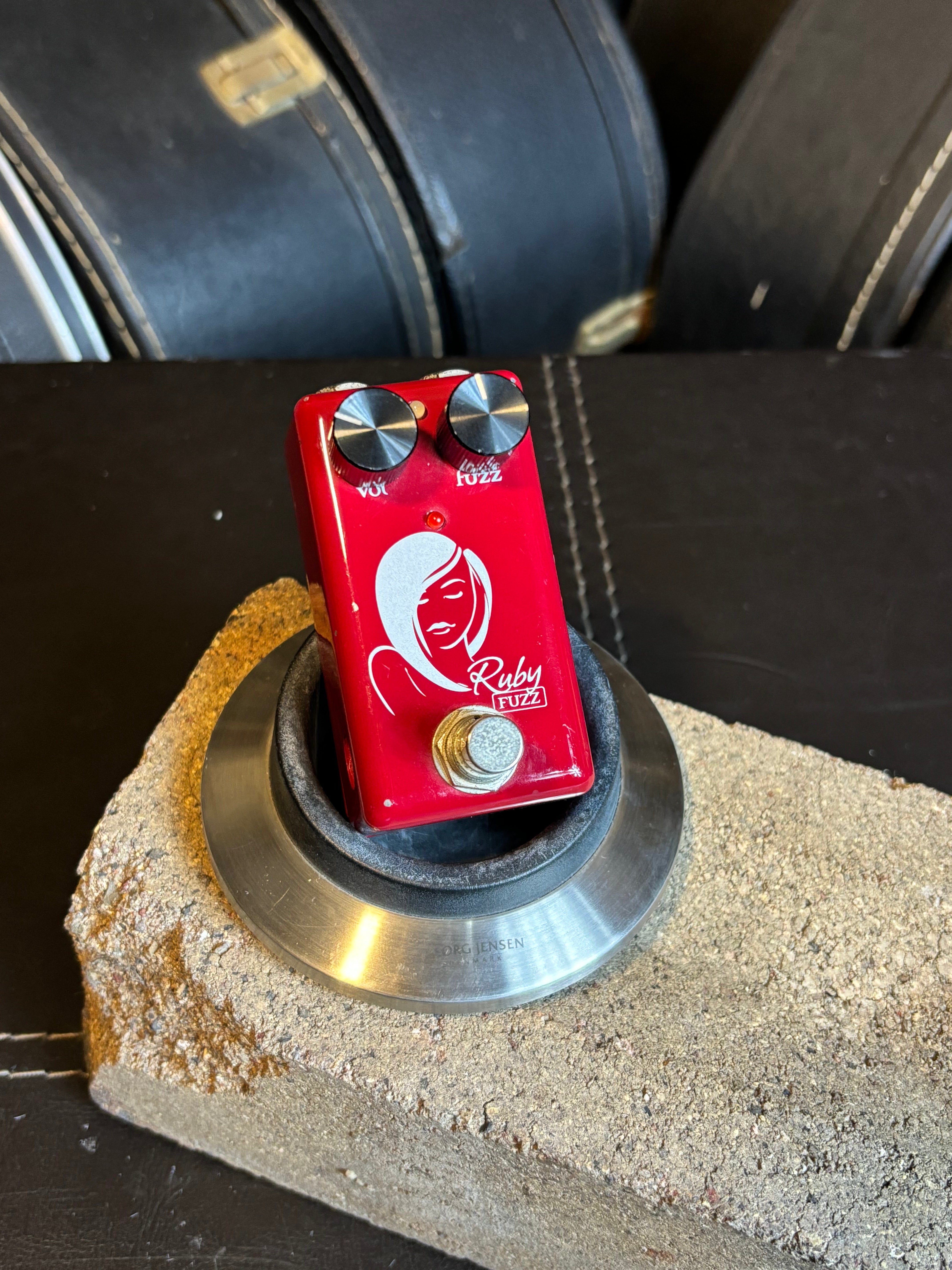 Red Witch – Ruby Fuzz