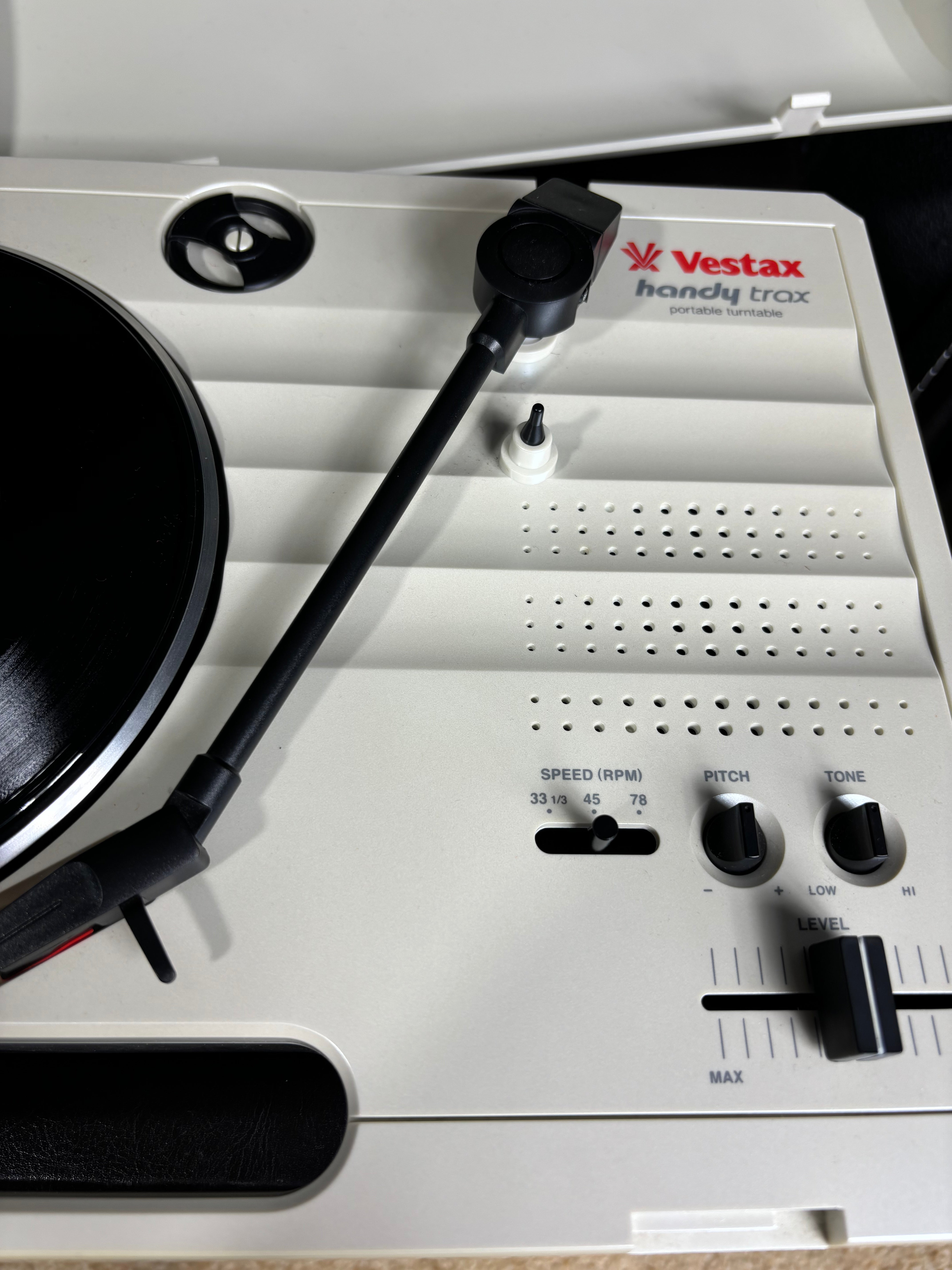 Vestax Handy Trax – Portable Turntable
