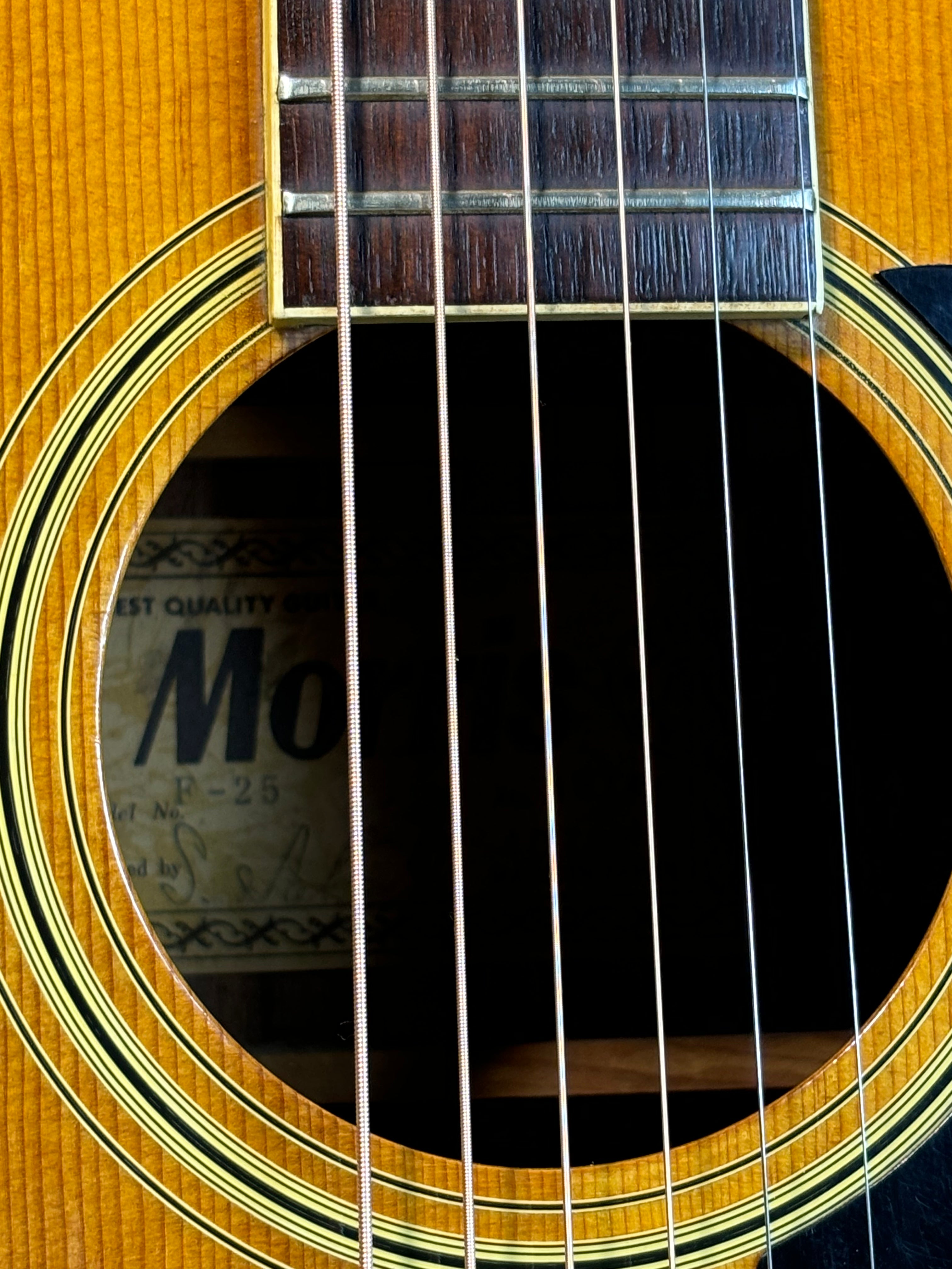 Morris F-25 – Made in Japan – 1974