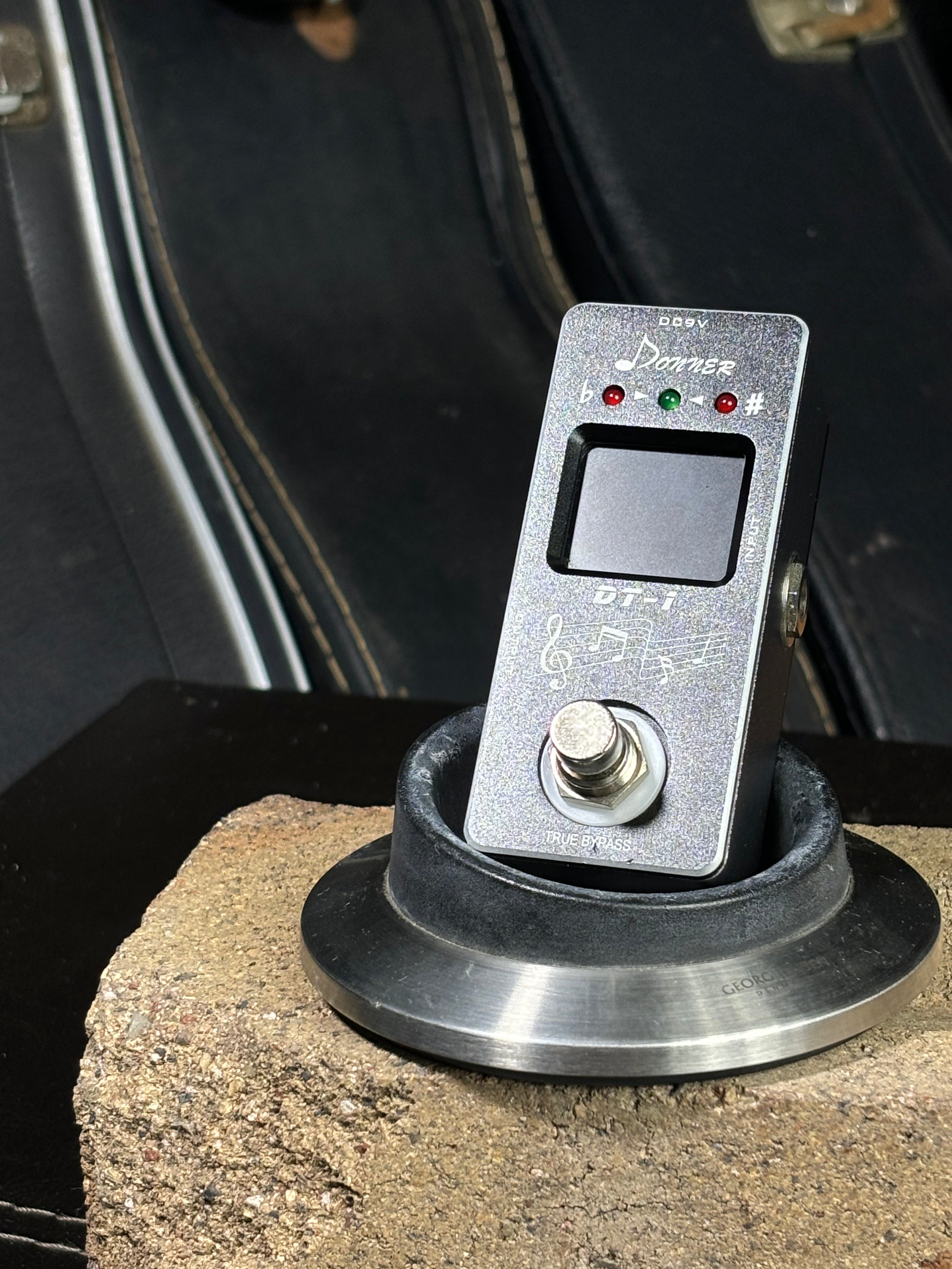 Donner DT-1 – Chromatic Guitar Tuner Pedal