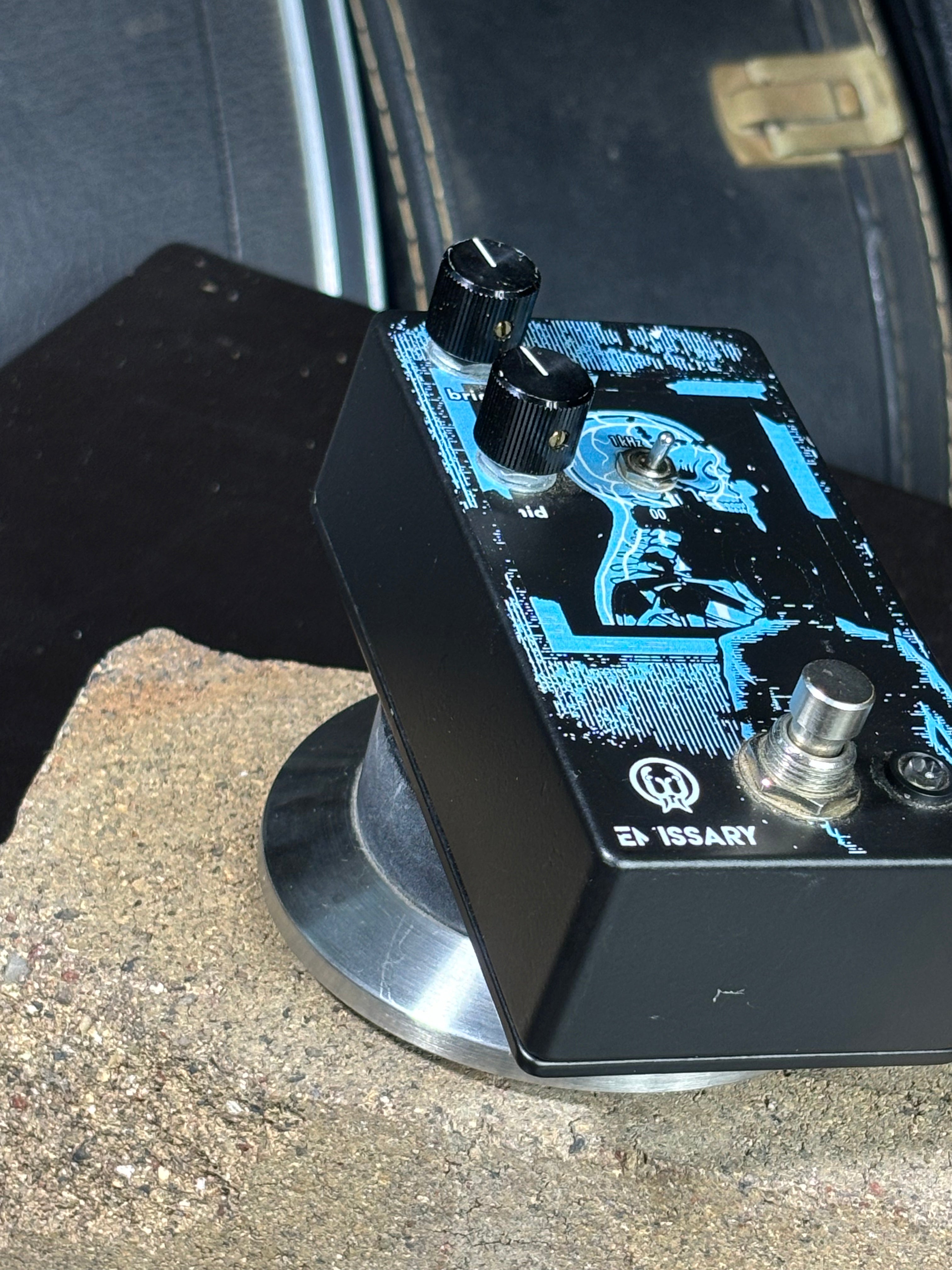 Walrus Audio Emissary – Parallel Boost Pedal