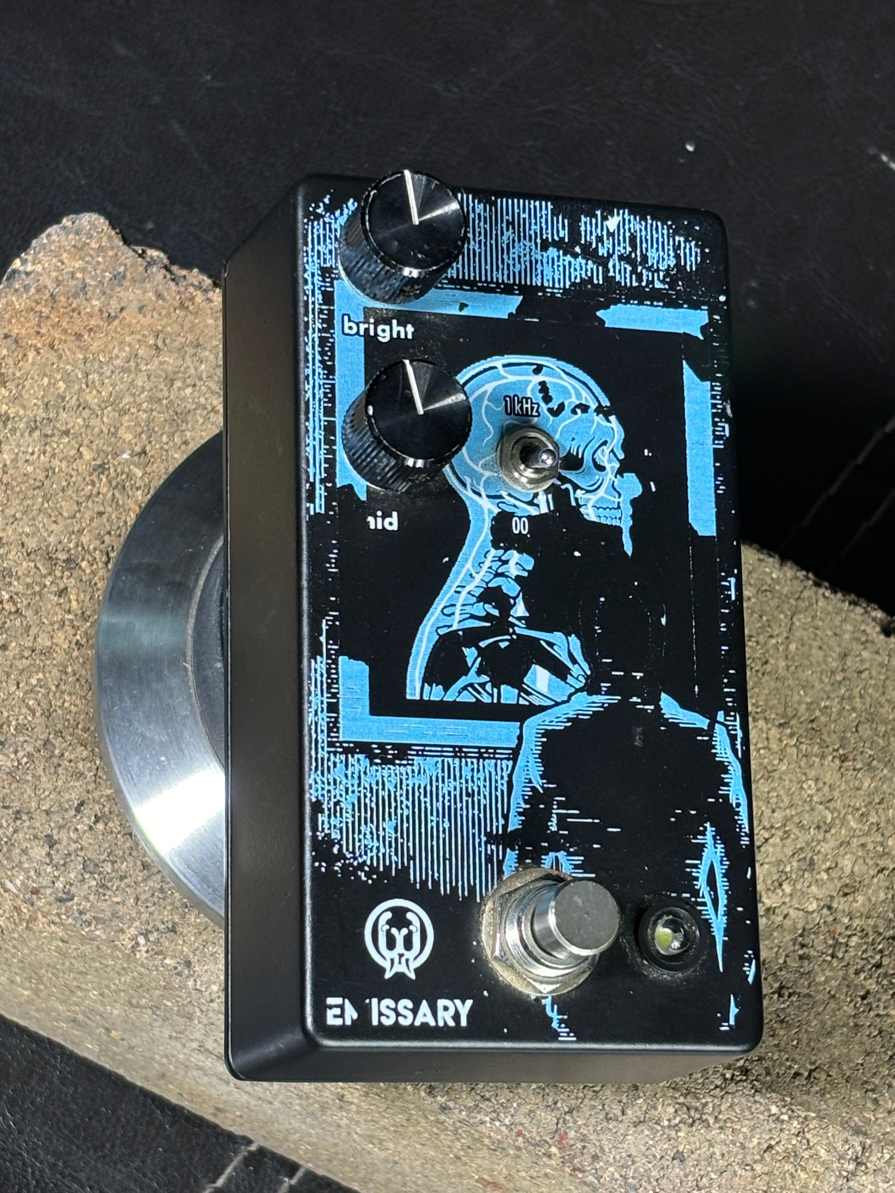 Walrus Audio Emissary – Parallel Boost Pedal