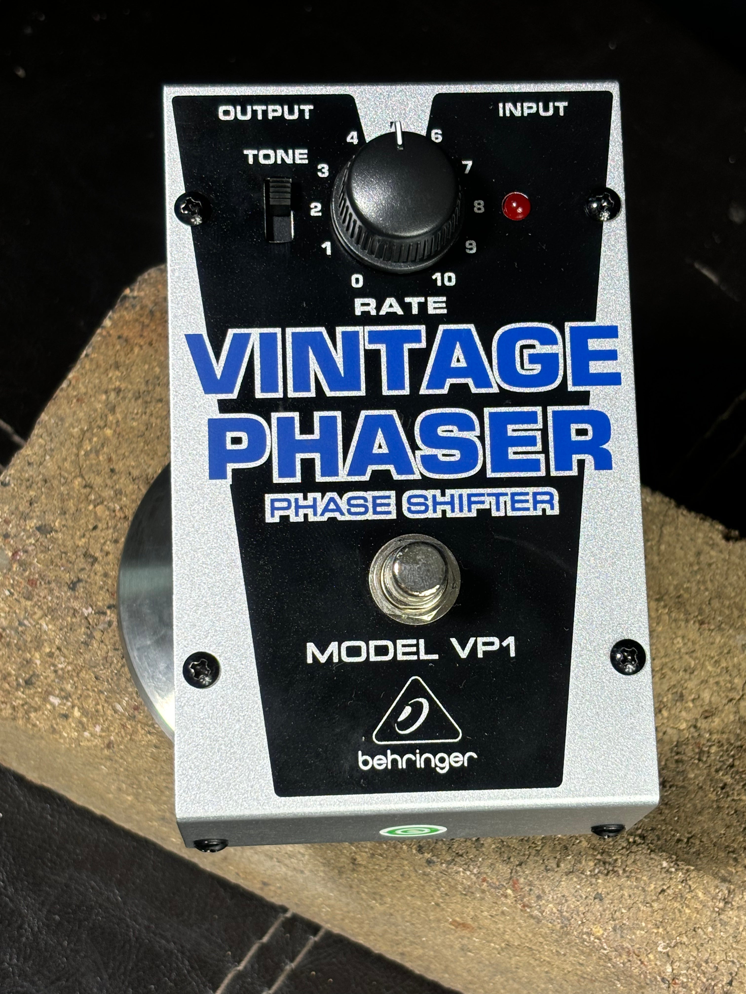 Behringer VP1 – Vintage Phaser Pedal