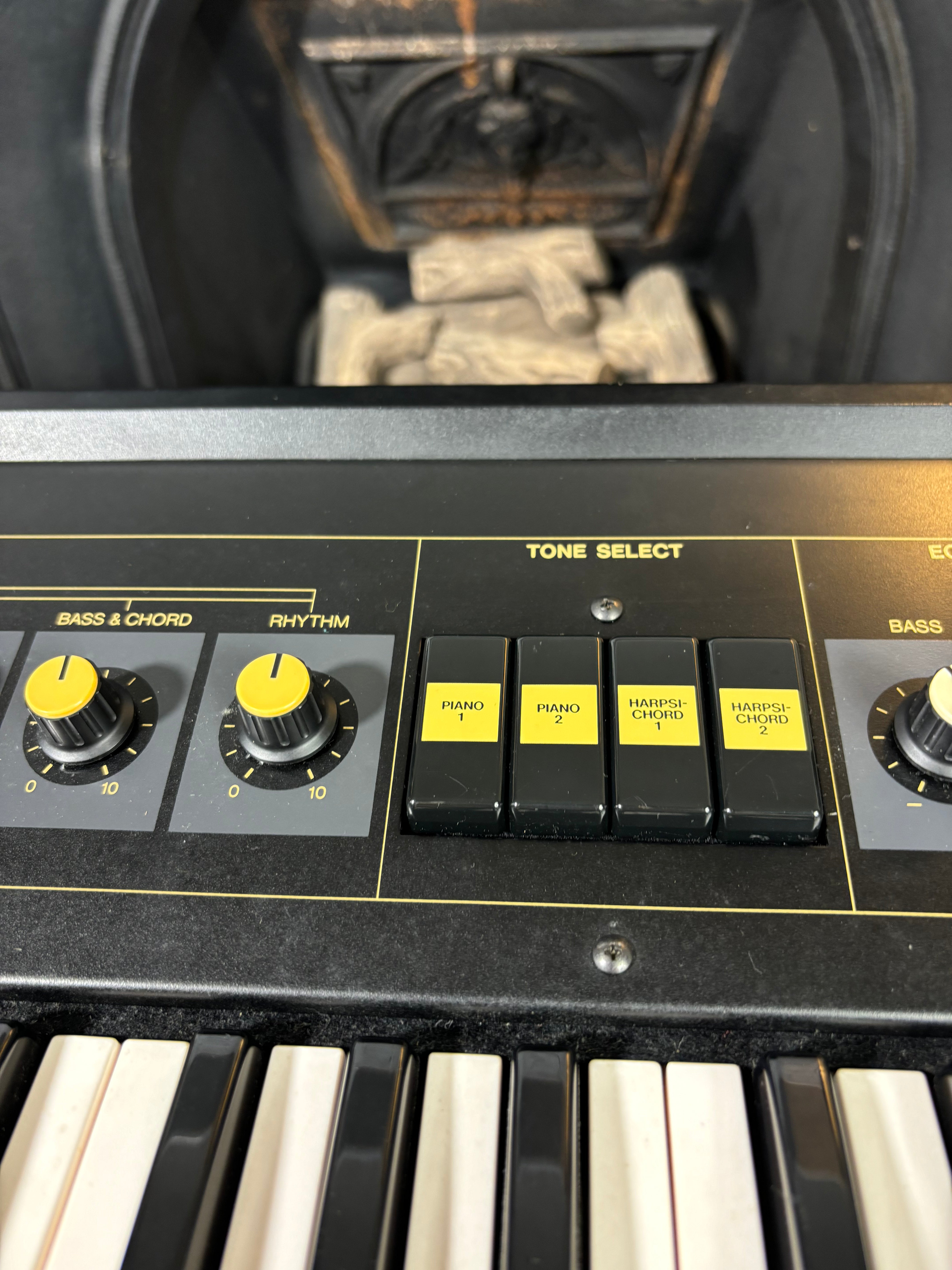 Yamaha_CP-11 