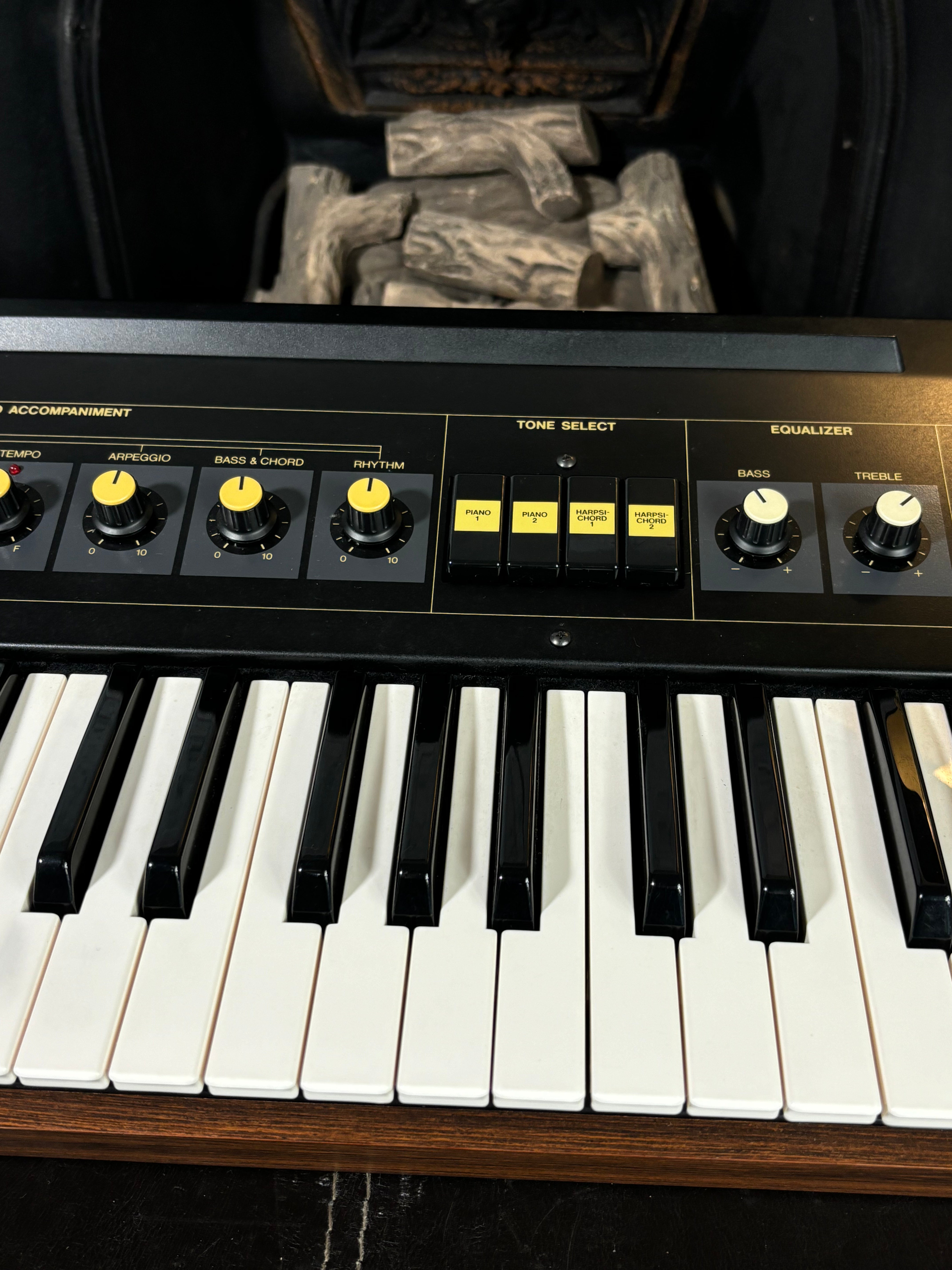 Yamaha_CP-11_1