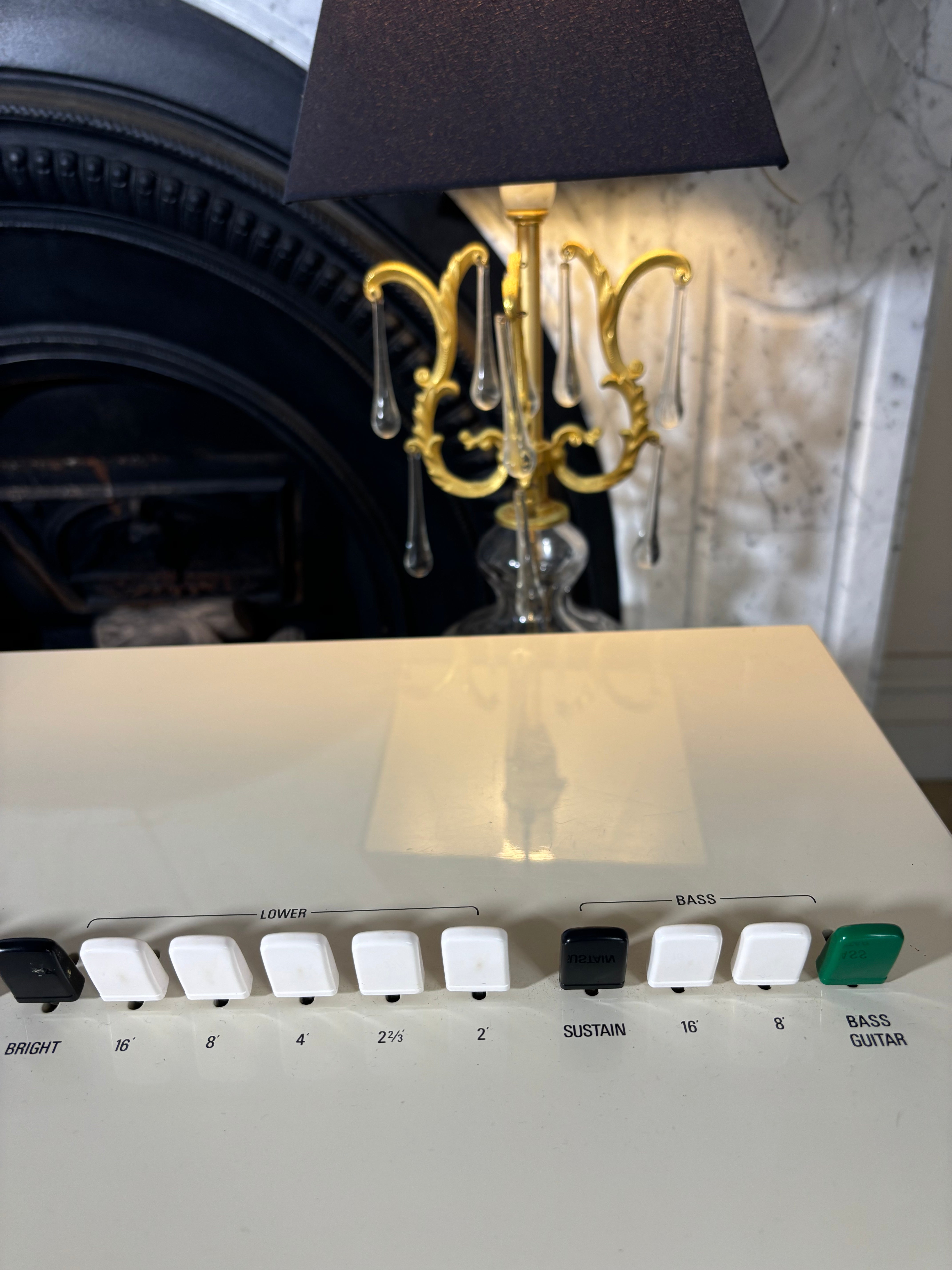 Yamaha YC-25D – Controls Right